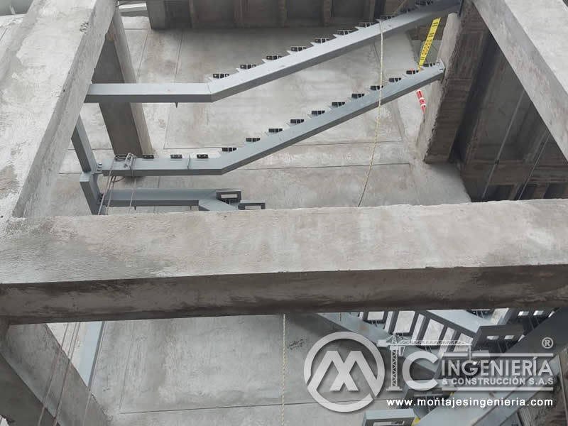 Fabricación y montaje de escaleras metálicas para edificios en Bogotá, Colombia. Montajes, Ingeniería y Construcción. MIC SAS. Fabricación y montaje de escaleras metálicas para edificios en Bogotá, Colombia. Montajes, Ingeniería y Construcción. MIC SAS.