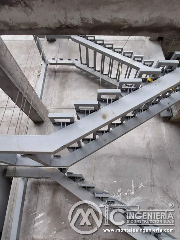 Fabricación y montaje de escaleras metálicas para edificios en Bogotá, Colombia. Montajes, Ingeniería y Construcción. MIC SAS. Fabricación y montaje de escaleras metálicas para edificios en Bogotá, Colombia. Montajes, Ingeniería y Construcción. MIC SAS.