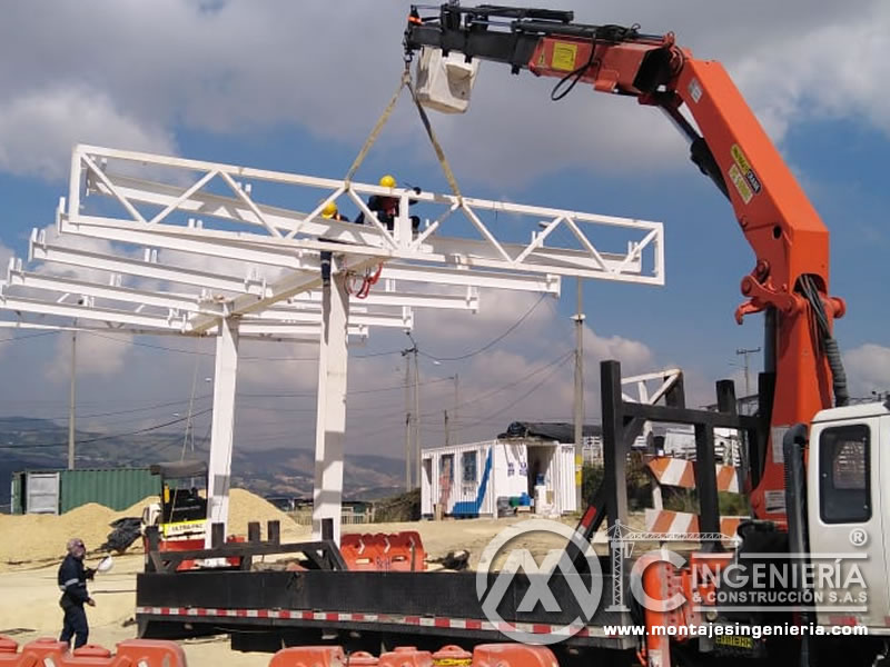 Diseño estructural y acero estructural para fabricación de canopy en estación de gasolina en Bogotá, Colombia. Montajes, Ingeniería y Construcción. MIC SAS