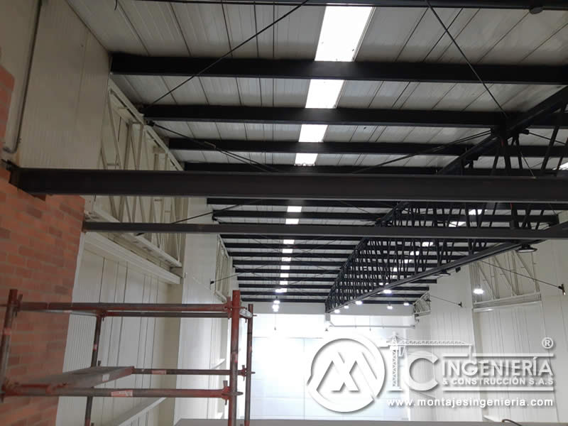 Construcción de entrepiso metálico con vigas IPE para bodegas en Bogotá, Colombia. Montajes, Ingeniería y Construcción MIC SAS. Construcción de entrepiso metálico con vigas IPE para bodegas en Bogotá, Colombia. Montajes, Ingeniería y Construcción MIC SAS.