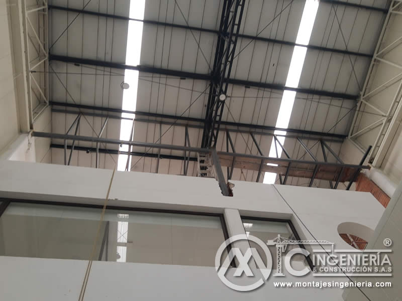 Construcción de entrepisos metálicos y cubiertas industriales en Bogotá, Colombia. Montajes, Ingeniería y Construcción MIC SAS. Construcción de entrepisos metálicos y cubiertas industriales en Bogotá, Colombia. Montajes, Ingeniería y Construcción MIC SAS.