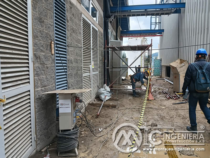 Montaje de louvers y estructuras en fachadas de plantas eléctricas en Bogotá, Colombia. Montajes, Ingeniería y Construcción MIC SAS.