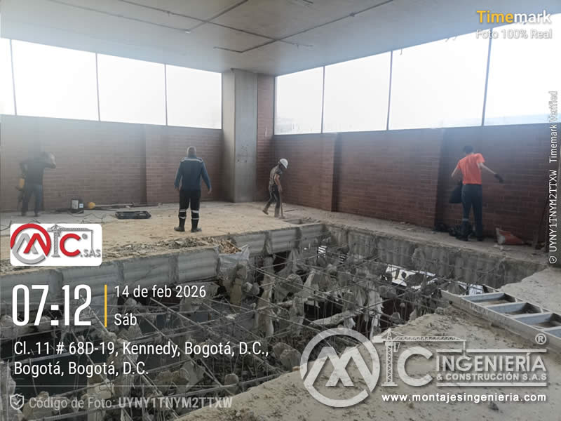 Construcción de fosa con formaleta metálica y refuerzo en varilla para local comercial en Bogotá, Colombia. Montajes, Ingeniería y Construcción MIC SAS.