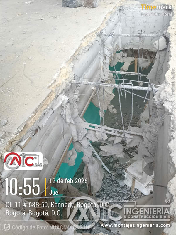 Excavación y demolición de fosa existente en concreto para reforma de local comercial en Kennedy, Bogotá, Colombia. Montajes, Ingeniería y Construcción MIC SAS.