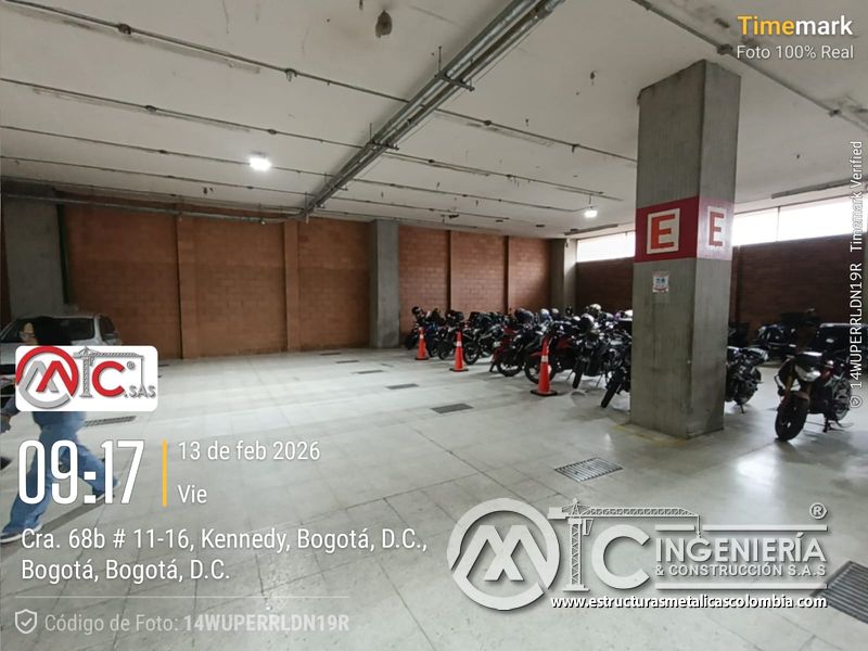 Apertura de fosas en concreto para rampas vehiculares obra civil acceso en Bogotá, Colombia. Montajes, Ingeniería y Construcción MIC SAS.