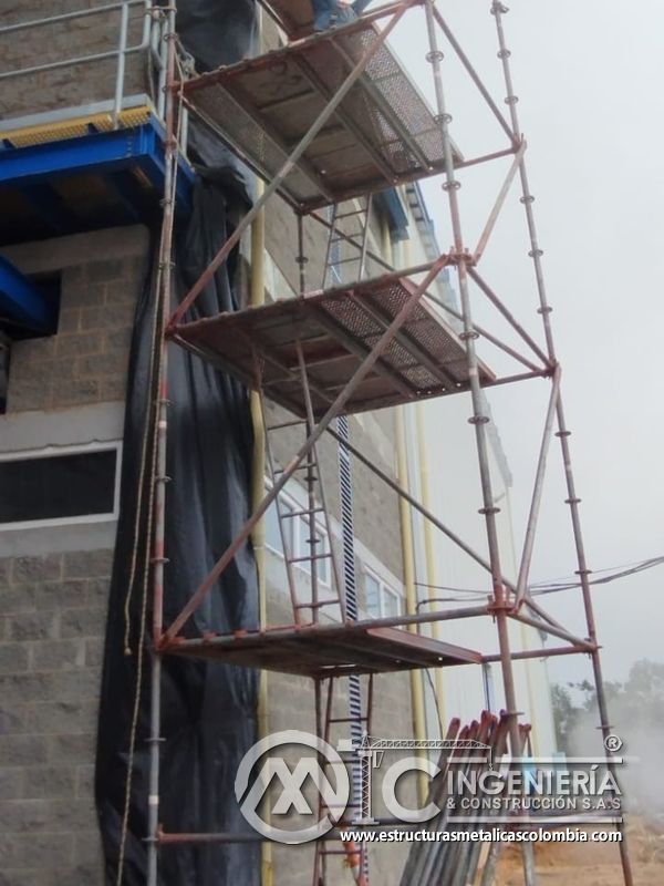 Nivelación de plataforma metálica y soporte auxiliar del Edificio eléctrico CCM - Brinsa con fabricación e instalación profesional en Bogotá, Colombia. Montajes, Ingeniería y Construcción. MIC SAS. Nivelación de plataforma metálica y soporte auxiliar del Edificio eléctrico CCM - Brinsa en Bogotá, Colombia. Montajes, Ingeniería y Construcción. MIC SAS.