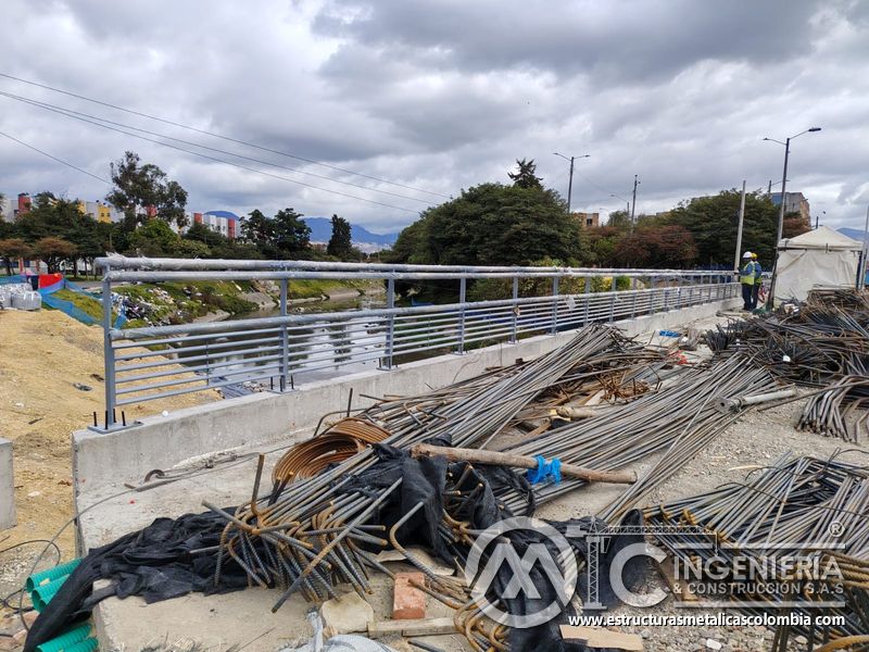 Reconozca el acero clasificado que espera uso junto a la barrera ribereña con respaldo de especialistas en Bogotá, Colombia. Montajes, Ingeniería y Construcción. MIC SAS.
