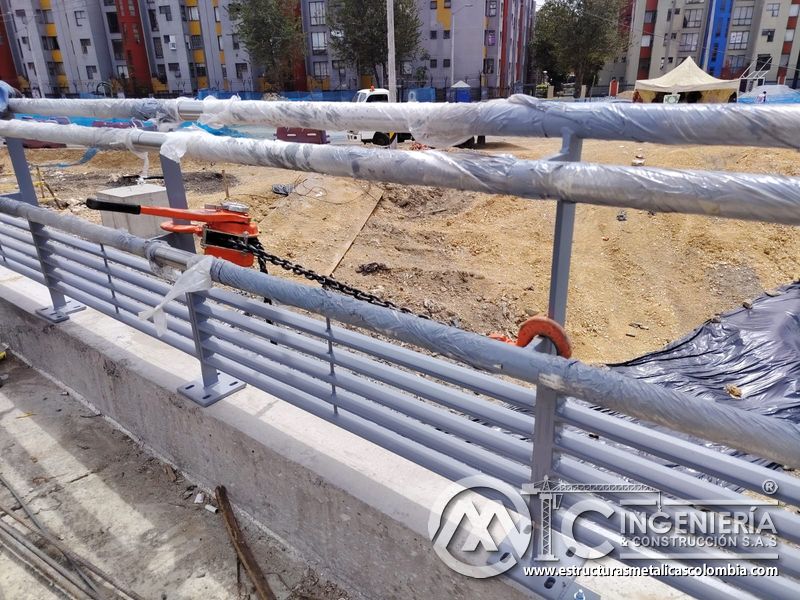 Conozca el aparejo de palanca que aproxima tramos tubulares para su empalme con seguimiento profesional en Bogotá, Colombia. Montajes, Ingeniería y Construcción. MIC SAS.