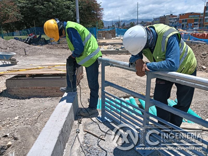 Conozca la perforación y el ajuste manual del panel de seguridad junto al cauce con precisión y calidad en Bogotá, Colombia. Montajes, Ingeniería y Construcción. MIC SAS.