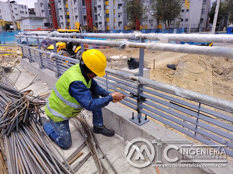Aprecie el retoque que protege lamas cercanas a la placa base para consolidar un montaje firme y seguro en Bogotá, Colombia. Montajes, Ingeniería y Construcción. MIC SAS.