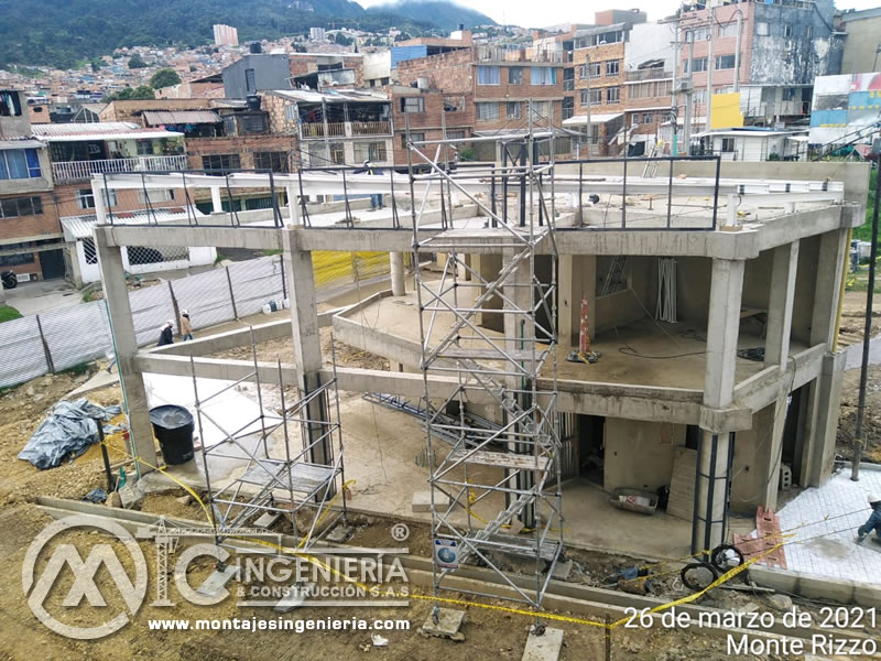 Construcción de estructuras en acero para porterías en conjuntos residenciales en Bogotá, Colombia. Montajes, Ingeniería y Construcción. MIC SAS