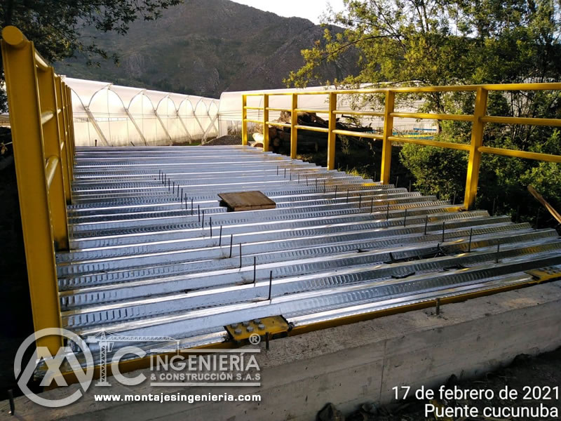 Montaje industrial de puentes metálicos vehiculares en Bogotá, Colombia. Montajes, Ingeniería y Construcción. MIC SAS