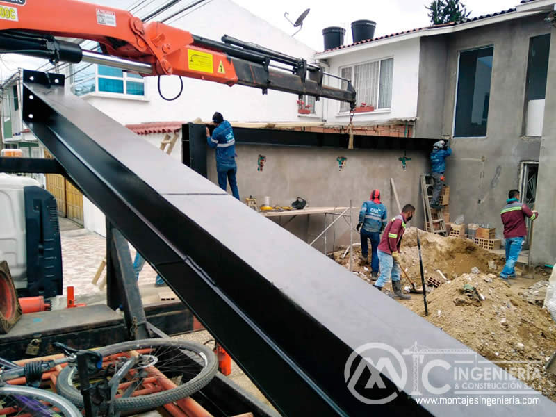 Estructuras metálicas para el soporte de silos y contenedores industriales en Bogotá, Colombia. Montajes, Ingeniería y Construcción. MIC SAS