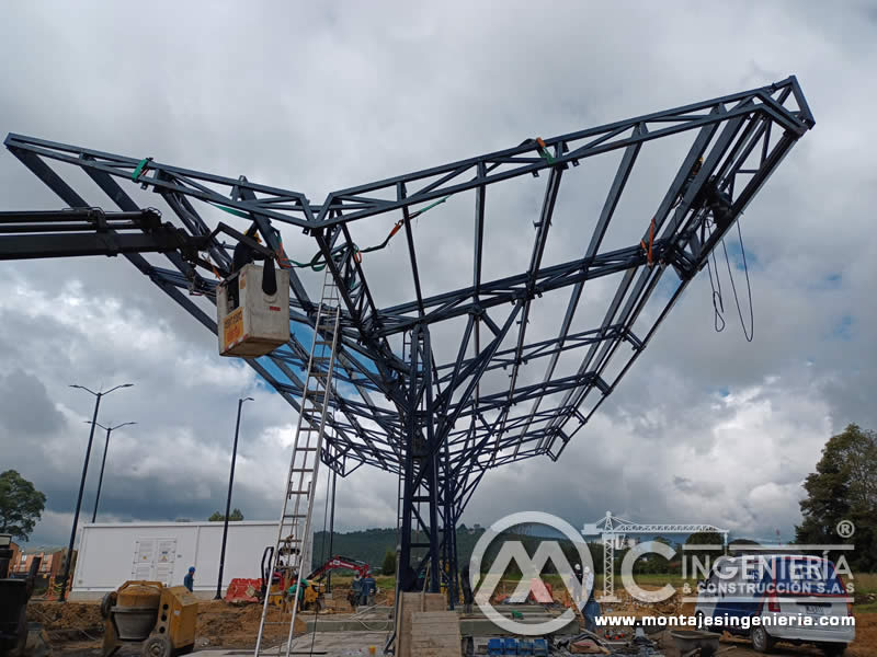 Diseño de estructuras metálicas para canopys en Bogotá, Colombia. Montajes, Ingeniería y Construcción. MIC SAS.