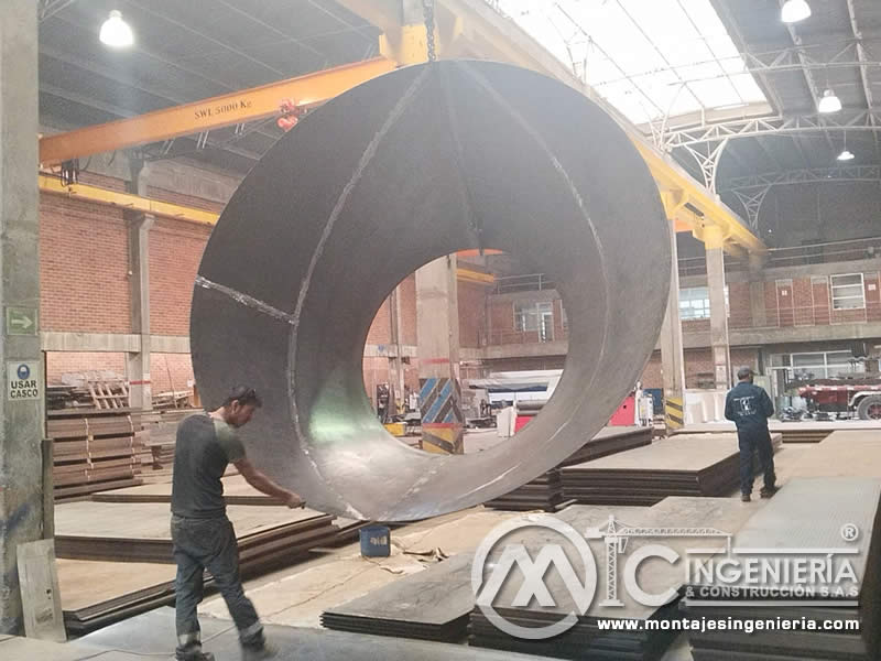 Diseño, fabricación y montaje de silos industriales metálicos en Bogotá, Colombia. Montajes, Ingeniería y Construcción. MIC SAS.