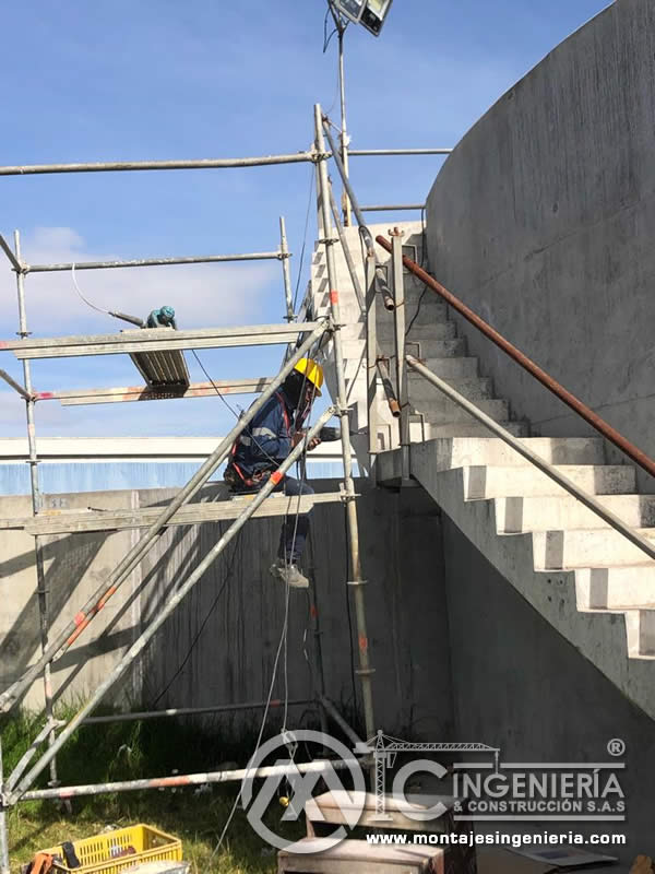 Empresas para la construcción de estructuras metálicas de mezzanines en Bogotá, Colombia. Montajes, Ingeniería y Construcción. MIC SAS. Empresas para la construcción de estructuras metálicas de mezzanines en Bogotá, Colombia. Montajes, Ingeniería y Construcción. MIC SAS.