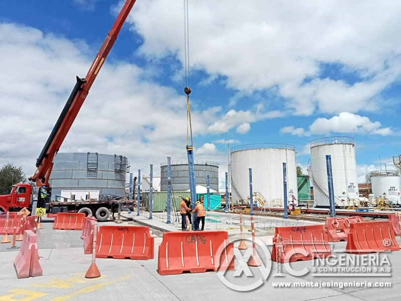 Construcción de pórticos metálicos con estructura en acero en Bogotá, Colombia. Montajes, Ingeniería y Construcción MIC SAS. Construcción de pórticos metálicos con estructura en acero en Bogotá, Colombia. Montajes, Ingeniería y Construcción MIC SAS.