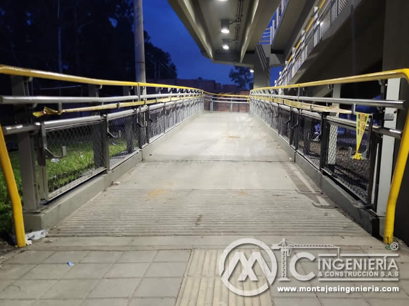 Reparación de puentes metálicos peataonales en Bogotá, Colombia. Montaes, Ingeniería y Construcción. MIC SAS.