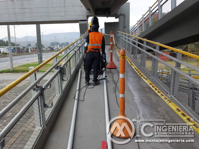 Mantenimiento estructural y diseño de puentes metálicos peatonales en Bogotá, Colombia. Montajes, Ingeniería y Construcción. MIC SAS.