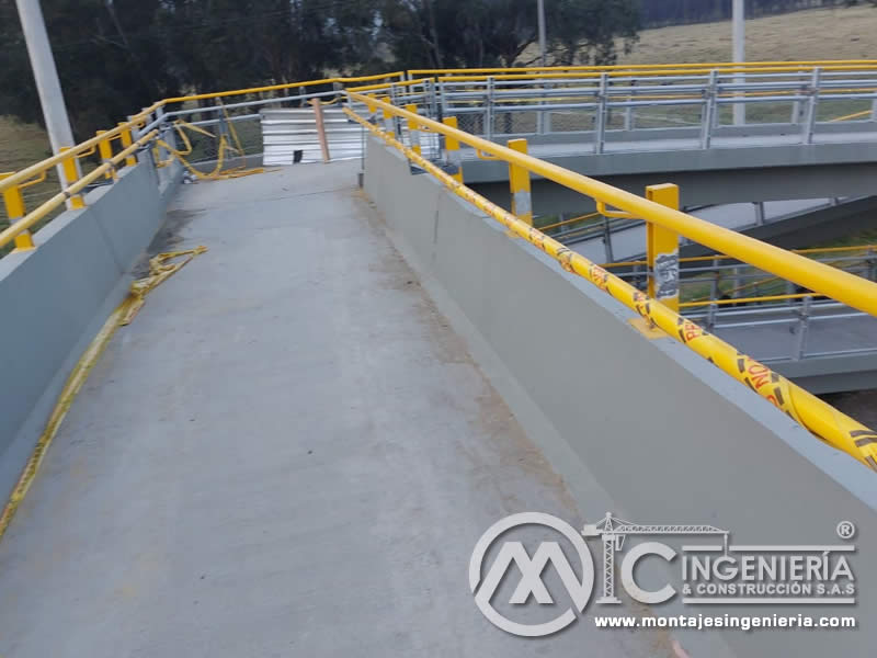 Reparación y mantenimiento de estructura metálica de puentes peatonales en Bogotá, Colombia. Montajes, Ingeniería y Construcción. MIC SAS. Reparación y mantenimiento de estructura metálica de puentes peatonales en Bogotá, Colombia. Montajes, Ingeniería y Construcción. MIC SAS.
