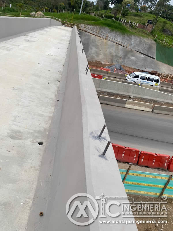 Construcción de puentes peatonales y estructuras metálicas en Bogotá, Colombia. Montajes, Ingeniería y Construcción. MIC SAS. Construcción de puentes peatonales y estructuras metálicas en Bogotá, Colombia. Montajes, Ingeniería y Construcción. MIC SAS.
