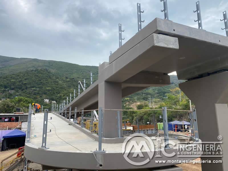 Construcción de puentes peatonales y estructuras metálicas en Bogotá, Colombia. Montajes, Ingeniería y Construcción. MIC SAS. Construcción de puentes peatonales y estructuras metálicas en Bogotá, Colombia. Montajes, Ingeniería y Construcción. MIC SAS.