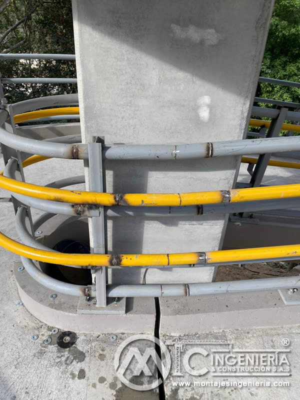 Reparación de daños y reforzamiento estructural metalico en puentes peatonales en Bogotá, Colombia. Montajes Ingeniería y Construcción. MIC SAS. Reparación de daños y reforzamiento estructural metalico en puentes peatonales en Bogotá, Colombia. Montajes Ingeniería y Construcción. MIC SAS.
