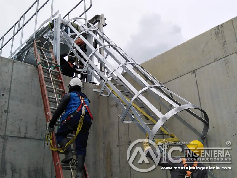 Pasarelas de acero y puentes metálicos para construcciones civiles en Bogotá, Colombia. Montajes, Ingeniería y Construcción. MIC SAS