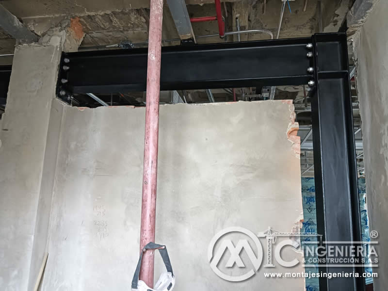 Fijación de Pórticos Metálicos a estructura exixstente del Hotel Tequendama en Bogotá, Colombia. Montajes, Ingeniería y Construcción. MIC SAS.