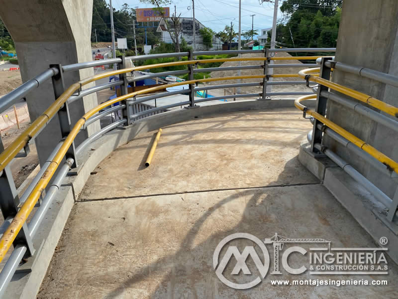 Diseño innovador y estético de puentes peatonales con estructura metálica en Bogotá, Colombia. Montajes, Ingeniería y Construcción. MIC SAS. Diseño innovador y estético de puentes peatonales con estructura metálica en Bogotá, Colombia. Montajes, Ingeniería y Construcción. MIC SAS.