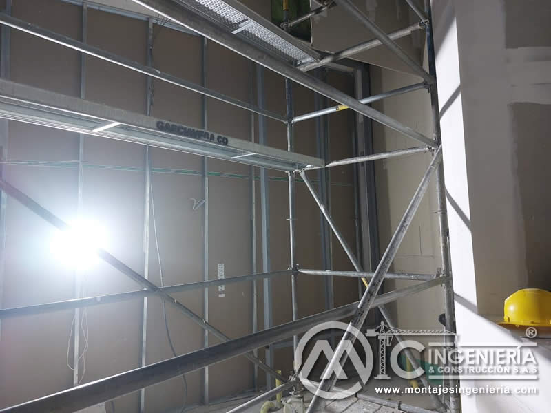 Estructura metálica para fachada de Local Mettelsa en el Centro Comercial Caracolí de Bucaramanga. Montajes, Ingeniería y Construcción. MIC SAS. Estructura metálica para fachada de Local Mettelsa en el Centro Comercial Caracolí de Bucaramanga. Montajes, Ingeniería y Construcción. MIC SAS.