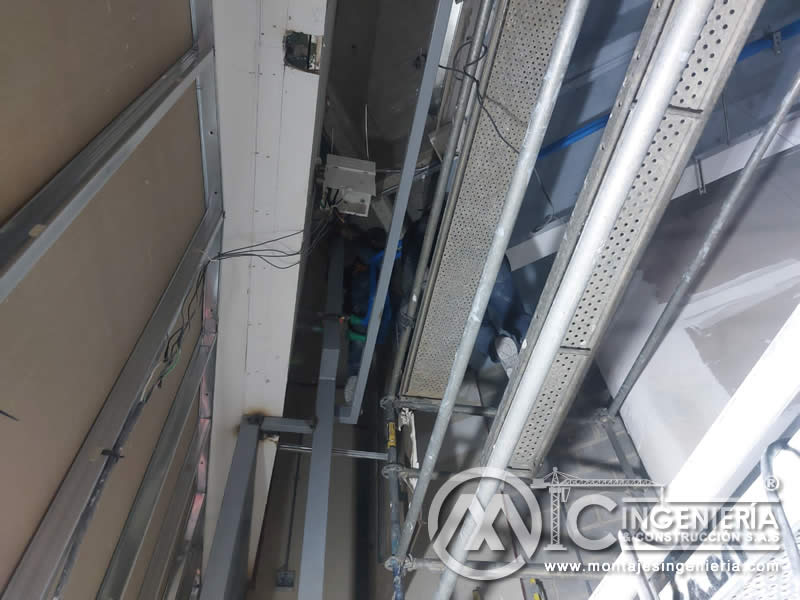 Estructura metálica para fachada de Local Mettelsa en el Centro Comercial Caracolí de Bucaramanga. Montajes, Ingeniería y Construcción. MIC SAS. Estructura metálica para fachada de Local Mettelsa en el Centro Comercial Caracolí de Bucaramanga. Montajes, Ingeniería y Construcción. MIC SAS.