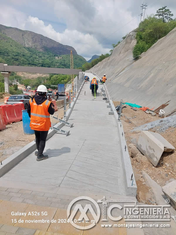 Innovador diseño de puentes peatonales en acero y su impacto urbano en Bogotá, Colombia. Montajes, Ingeniería y Construcción. MIC SAS.