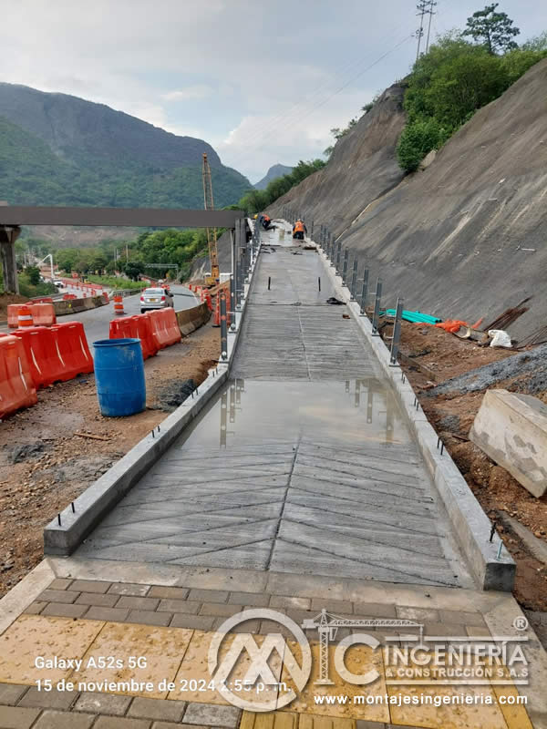 Innovador diseño de puentes peatonales en acero y su impacto urbano en Bogotá, Colombia. Montajes, Ingeniería y Construcción. MIC SAS.