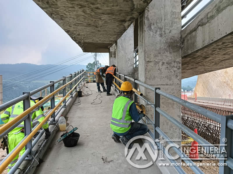 Diseño y construcción de puentes peatonales metálicos, fusión perfecta en Bogotá, Colombia. Montajes, Ingeniería y Construcción. MIC SAS. Diseño y construcción de puentes peatonales metálicos, fusión perfecta en Bogotá, Colombia. Montajes, Ingeniería y Construcción. MIC SAS.