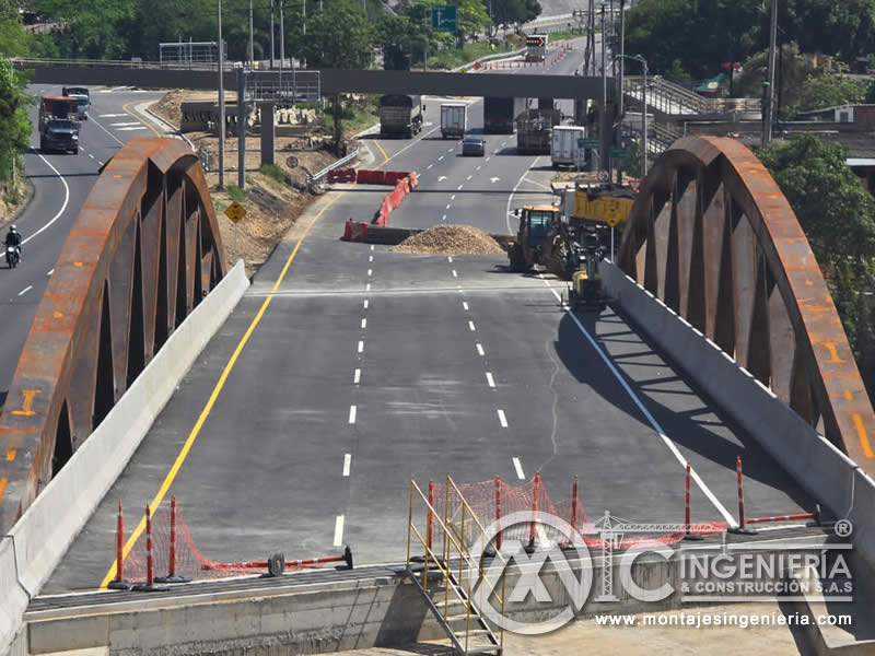 Fabricación de puentes peatonales metálicos con los más altos estándares en Bogotá, Colombia. Montajes, Ingeniería y Construcción. MIC SAS. Fabricación de puentes peatonales metálicos con los más altos estándares en Bogotá, Colombia. Montajes, Ingeniería y Construcción. MIC SAS.