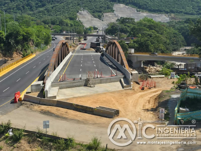 Fabricación de puentes peatonales metálicos con los más altos estándares en Bogotá, Colombia. Montajes, Ingeniería y Construcción. MIC SAS. Fabricación de puentes peatonales metálicos con los más altos estándares en Bogotá, Colombia. Montajes, Ingeniería y Construcción. MIC SAS.