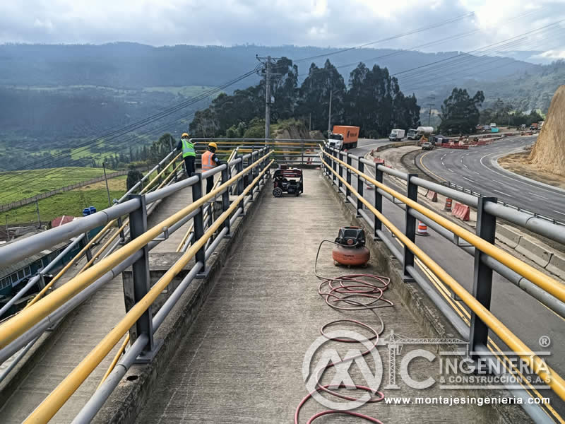 Puentes peatonales con estructura de acero, máxima resistencia en Bogotá, Colombia. Montajes, Ingeniería y Construcción. MIC SAS. Puentes peatonales con estructura de acero, máxima resistencia en Bogotá, Colombia. Montajes, Ingeniería y Construcción. MIC SAS.