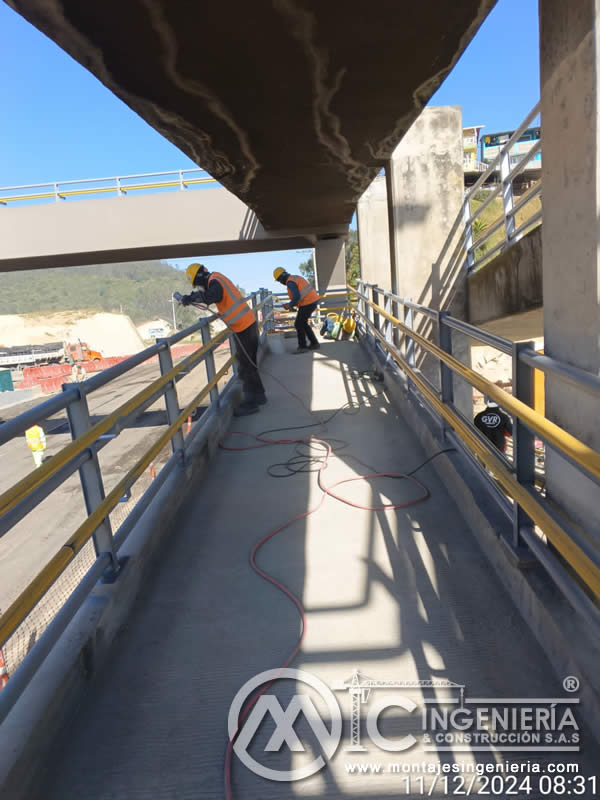 Puentes peatonales con estructura de acero, máxima resistencia en Bogotá, Colombia. Montajes, Ingeniería y Construcción. MIC SAS. Puentes peatonales con estructura de acero, máxima resistencia en Bogotá, Colombia. Montajes, Ingeniería y Construcción. MIC SAS.