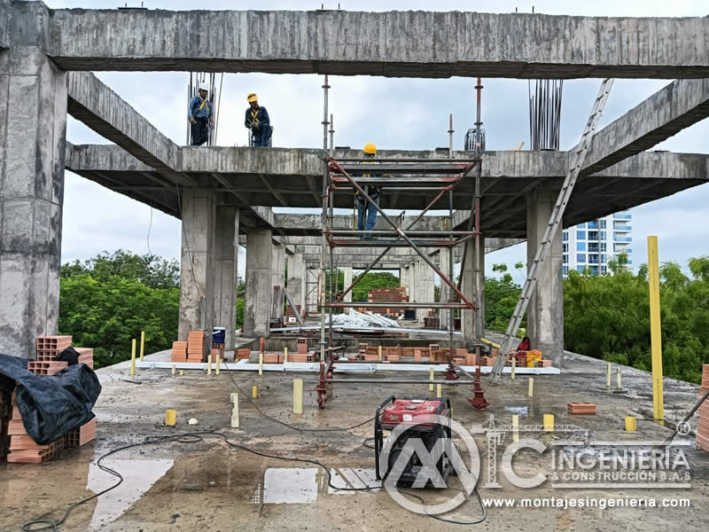 Edificio en Construcción en Girardot con Estructura Metálica para Cubiertas y Techos. Montajes, Ingeniería y Construcción. MIC SAS. Edificio en Construcción en Girardot con Estructura Metálica para Cubiertas y Techos. Montajes, Ingeniería y Construcción. MIC SAS.