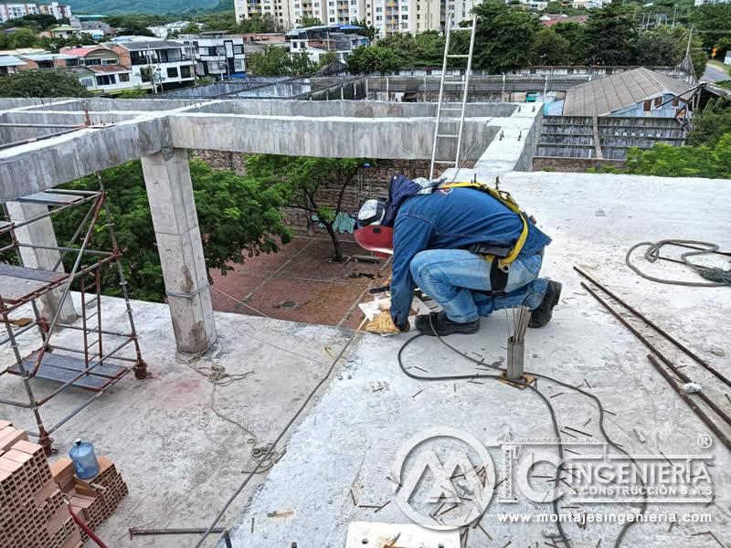 Techos y Cubiertas con Estructura Metálica para Obra en Juzgados en Girardot, Cundinamarca. Colombia. Montajes, Ingeniería y Construcción. MIC SAS. Techos y Cubiertas con Estructura Metálica para Obra en Juzgados en Girardot, Cundinamarca. Colombia. Montajes, Ingeniería y Construcción. MIC SAS.