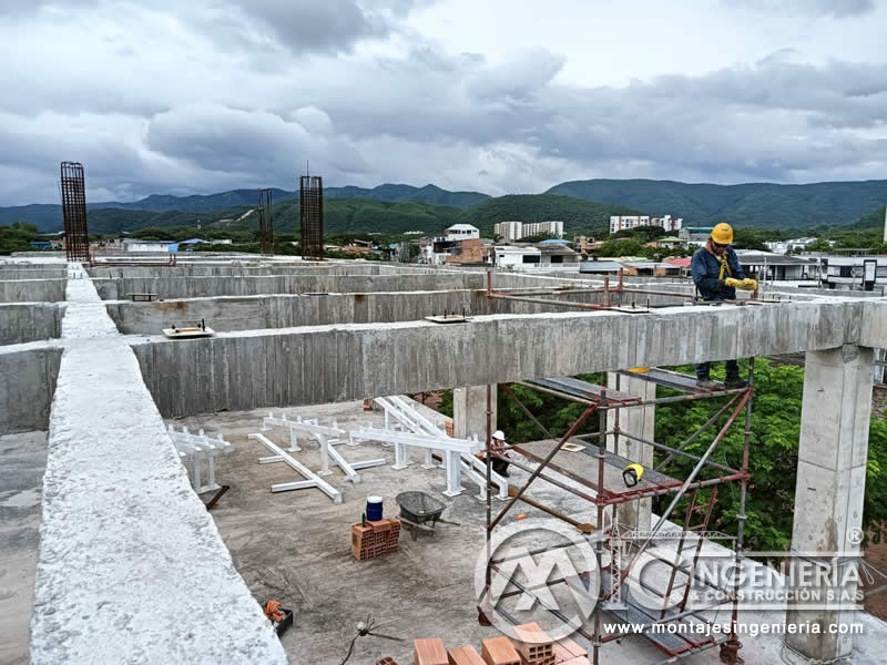 Techos y Cubiertas con Estructura Metálica para Obra en Juzgados en Girardot, Cundinamarca. Colombia. Montajes, Ingeniería y Construcción. MIC SAS. Techos y Cubiertas con Estructura Metálica para Obra en Juzgados en Girardot, Cundinamarca. Colombia. Montajes, Ingeniería y Construcción. MIC SAS.