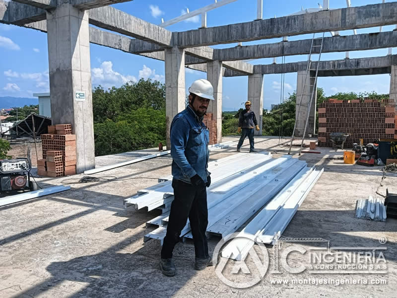 Construcción de Estructura Metálica para Cubierta de Edificio de los Juzgados en Girardot, Cundinamarca. Colombia. Montajes, Ingeniería y Construcción. MIC SAS. Construcción de Estructura Metálica para Cubierta de Edificio de los Juzgados en Girardot, Cundinamarca. Colombia. Montajes, Ingeniería y Construcción. MIC SAS.