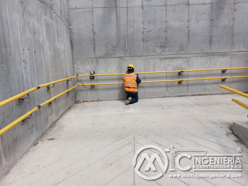 Diseño, instalación y mantenimiento estructural metálico de puentes peatonales en Bogotá, Colombia. Montajes, Ingeniería y Construcción. MIC SAS.