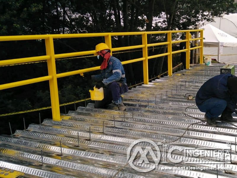 Construcción en acero de puente estructural metálico en Cucunubá, Cundinamarca. Montajes, Ingeniería y Construcción. MIC SAS. Bogotá, Colombia