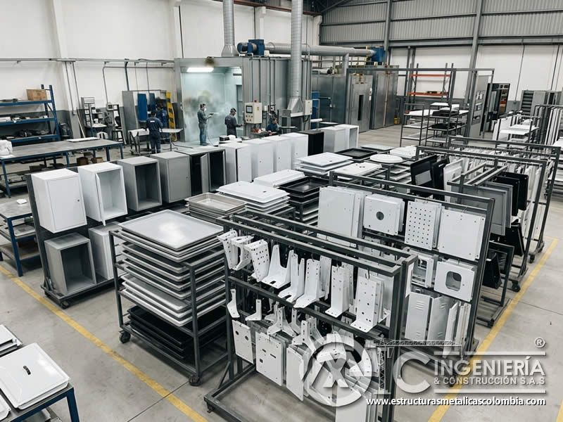 Recubrimiento para gabinetes bandejas soportes y paneles de equipos en Bogotá, Colombia. Montajes, Ingeniería y Construcción. MIC SAS.