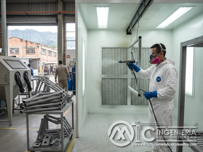 Protección respiratoria ante polvo de pintura y sandblasting en Bogotá, Colombia. Montajes, Ingeniería y Construcción. MIC SAS.