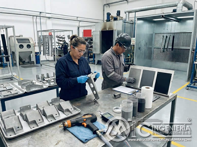 Tratamiento fosfatado y sandblasting para pintura en polvo en Bogotá, Colombia. Montajes, Ingeniería y Construcción. MIC SAS. Tratamiento fosfatado y sandblasting para pintura en polvo en Bogotá, Colombia. Montajes, Ingeniería y Construcción. MIC SAS.