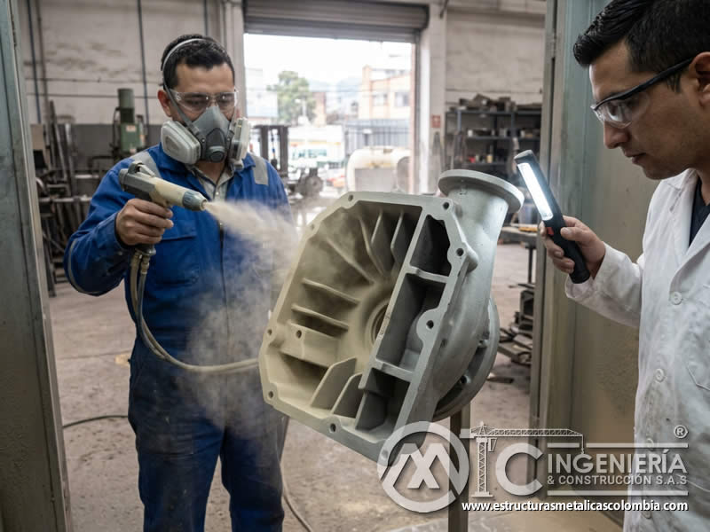 Penetración en recovecos con pintura en polvo y sandblasting en Bogotá, Colombia. Montajes, Ingeniería y Construcción. MIC SAS.
