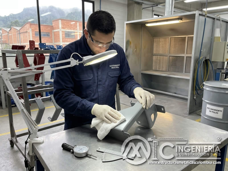 Inspección visual periódica para detectar rayas, manchas, pérdida de brillo o corrosión temprana para conservar brillo, color y resistencia del acabado en Bogotá, Colombia. Montajes, Ingeniería y Construcción. MIC SAS. Inspección visual periódica para detectar rayas, manchas, pérdida de brillo o corrosión temprana para conservar brillo, color y resistencia del acabado en Bogotá, Colombia. Montajes, Ingeniería y Construcción. MIC SAS.